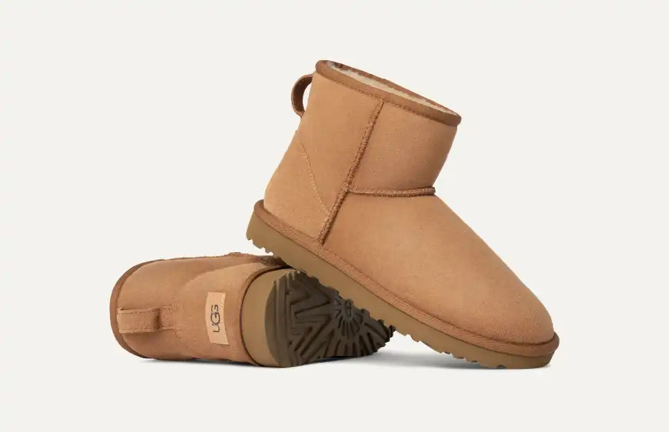 UGG Botte Classic Mini II