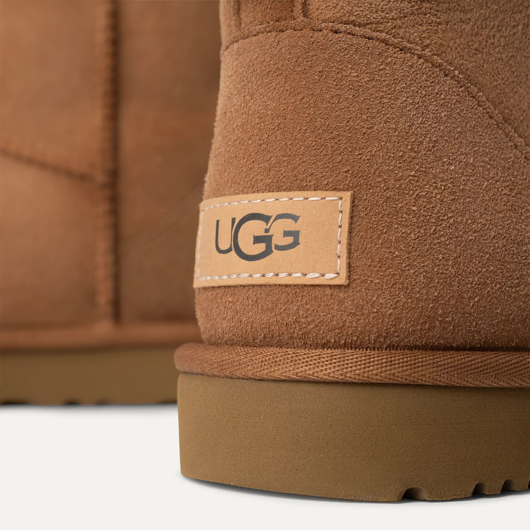 UGG Botte Classic Mini II